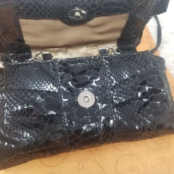 Blingy Black Wristlet - Picture 11 of 12